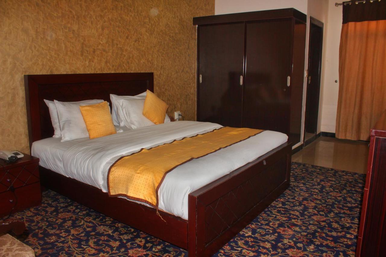 Deluxe Room Single